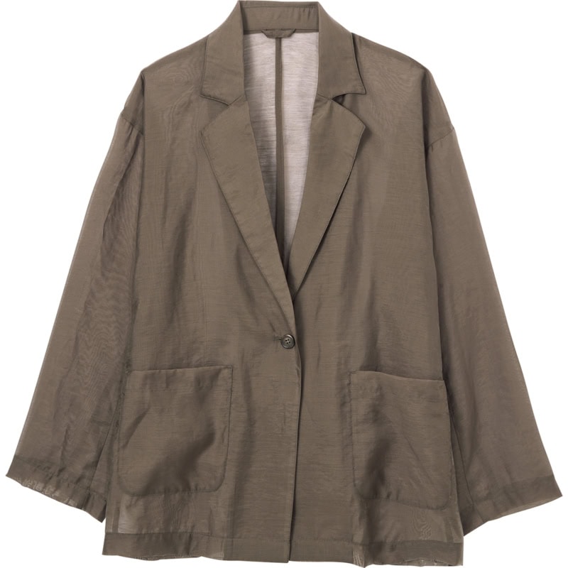 ルーズなシルエットでラフに纏える。¥7,590(ビームス ハート/ビームス ハートららぽーとTOKYO-BAY店)
