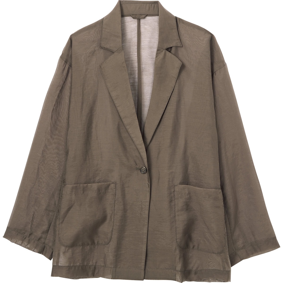 ルーズなシルエットでラフに纏える。¥7,590(ビームス ハート/ビームス ハートららぽーとTOKYO-BAY店)