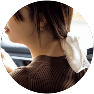 ニット¥19,910(ユナイテッドアローズ/すべてユナイテッドアローズ丸の内店) その他(すべて本人私物)
