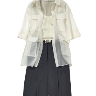 パンツ¥16,500（ボールジィ／トゥモローランド）　シャツ¥8,990（アンフィーロ／オンワード樫山）　タンクトップ（上）¥7,480、タンクトップ（下）¥9,900（ともにヌキテパ／パサンド バイ ヌキテパ）　ベルト¥16,500（レフィエ／フラッパーズ）