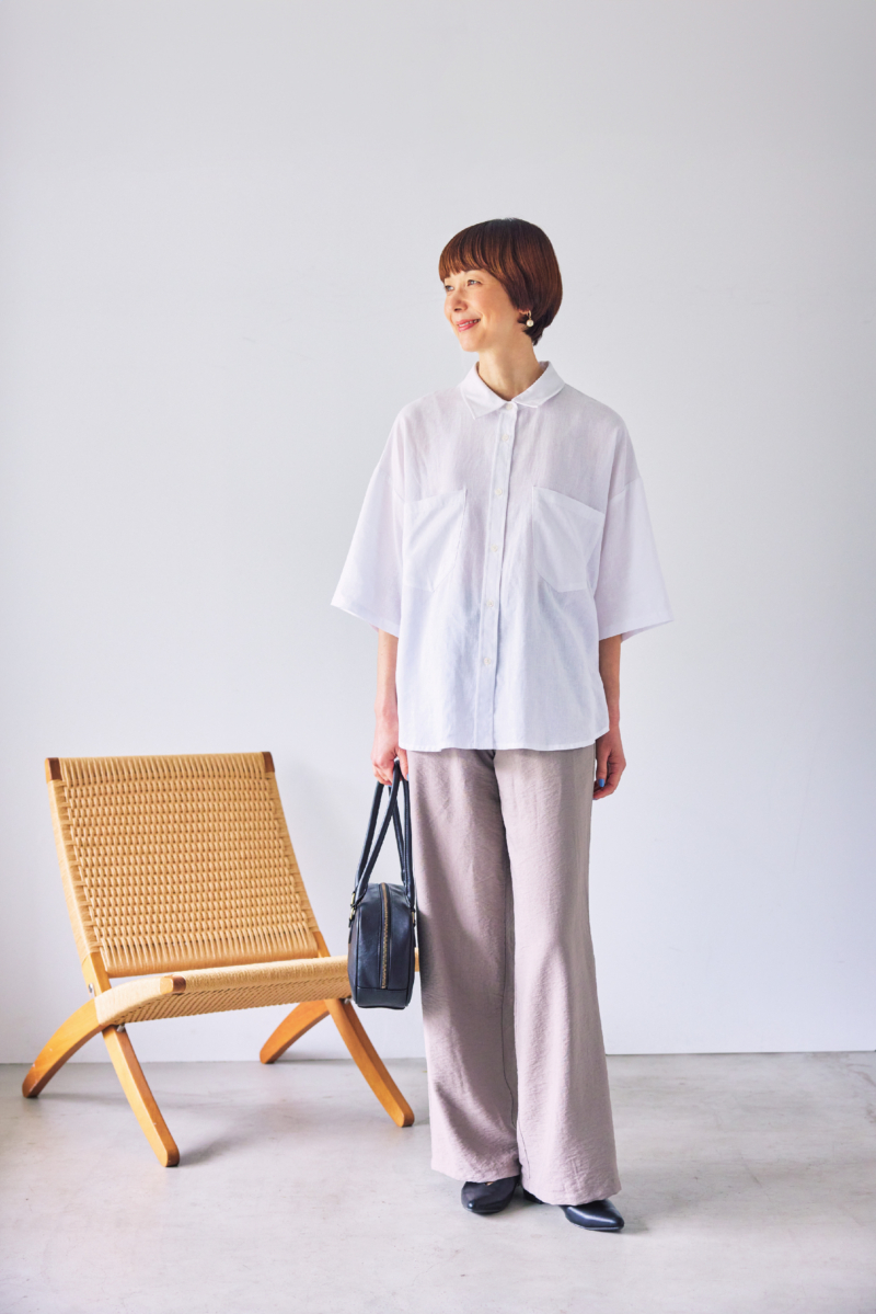 シャツ¥2,189/シーズン リーズン バイ リン アンド レッド、パンツ、イヤリング、靴、バッグ/参考商品(すべてしまむら)