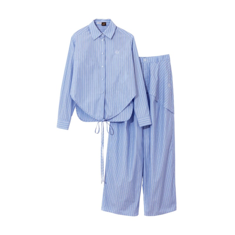 「クラッチバッグやサンダルと合わせても素敵♡」(K)シャツ¥155,100、パンツ¥200,200(ともにロエベ/ロエベ ジャパン クライアントサービス)