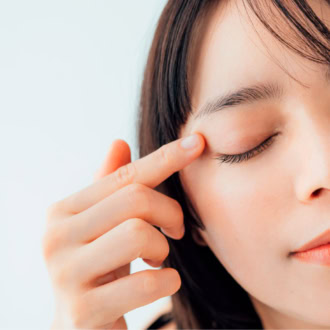 【Eye】目元は単色を重ね塗り！汚く崩れず深みが出る