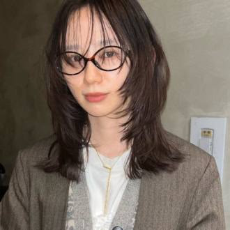 30代ヘアスタイル、ミディアムウルフ、vetica