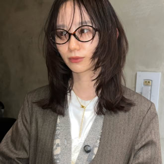 30代ヘアスタイル、ミディアムウルフ、vetica