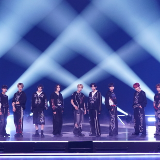 「BORN TO BE」