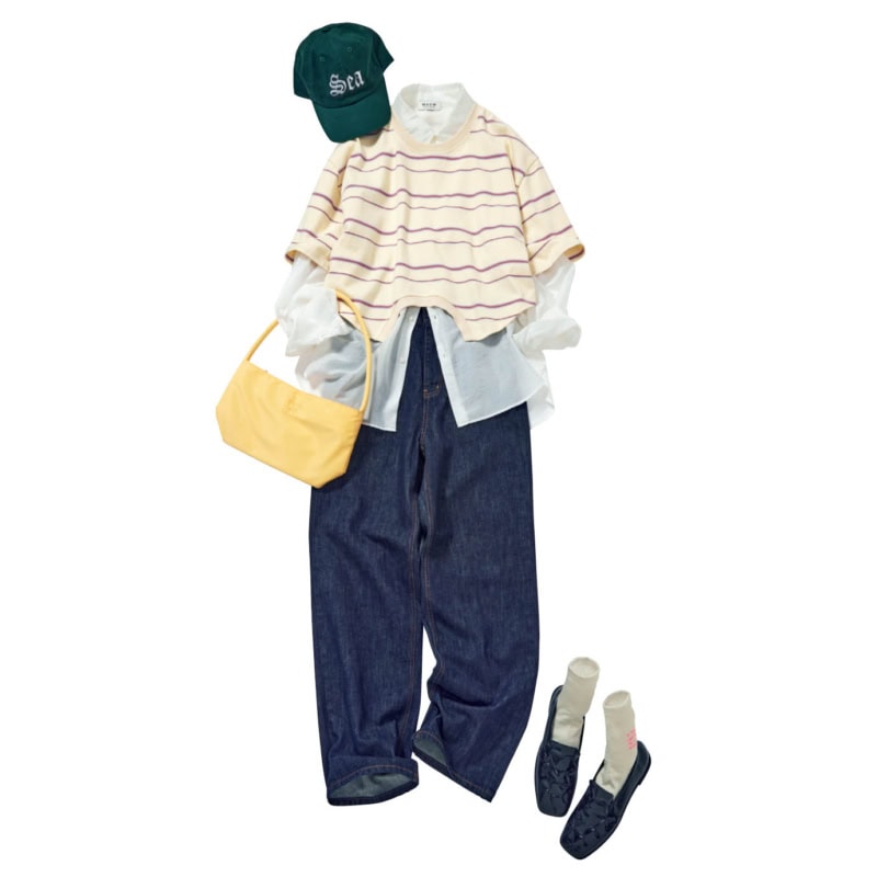 ボーダーTシャツ¥9,900(エルチェレ) デニムパンツ¥14,000(タナット)、バッグ¥8,677(ムクアンドエボニー/ともにハナ ショールーム) キャップ¥7,590(シー/エスストア) ソックス¥1,100(靴下屋/タビオ) ローファー¥7,900(NOKCHA)