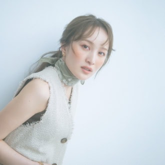 百田夏菜子さんが実践!こなれ感漂うブラウンワントーンメイク
