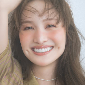 百田夏菜子さんが実践！ トレンドトップスから考える夏メイク♡