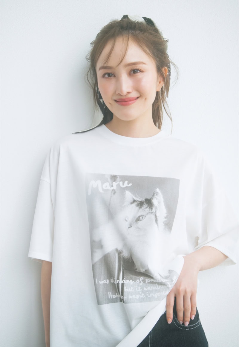 白T×青みローズリップ モデル=百田夏菜子 Tシャツ(ザ ポーズ/ウィム ガゼット ルミネ新宿店) パンツ(シーニュ) 頭に巻いたスカーフ(マニプリ)