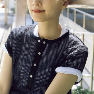 White T-shirt :無印良品