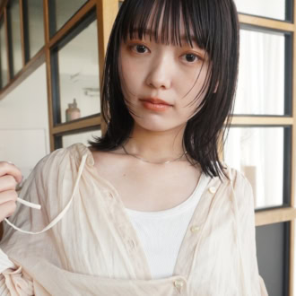 30代ヘアスタイル、素髪レイヤーボブ、December jingumae
