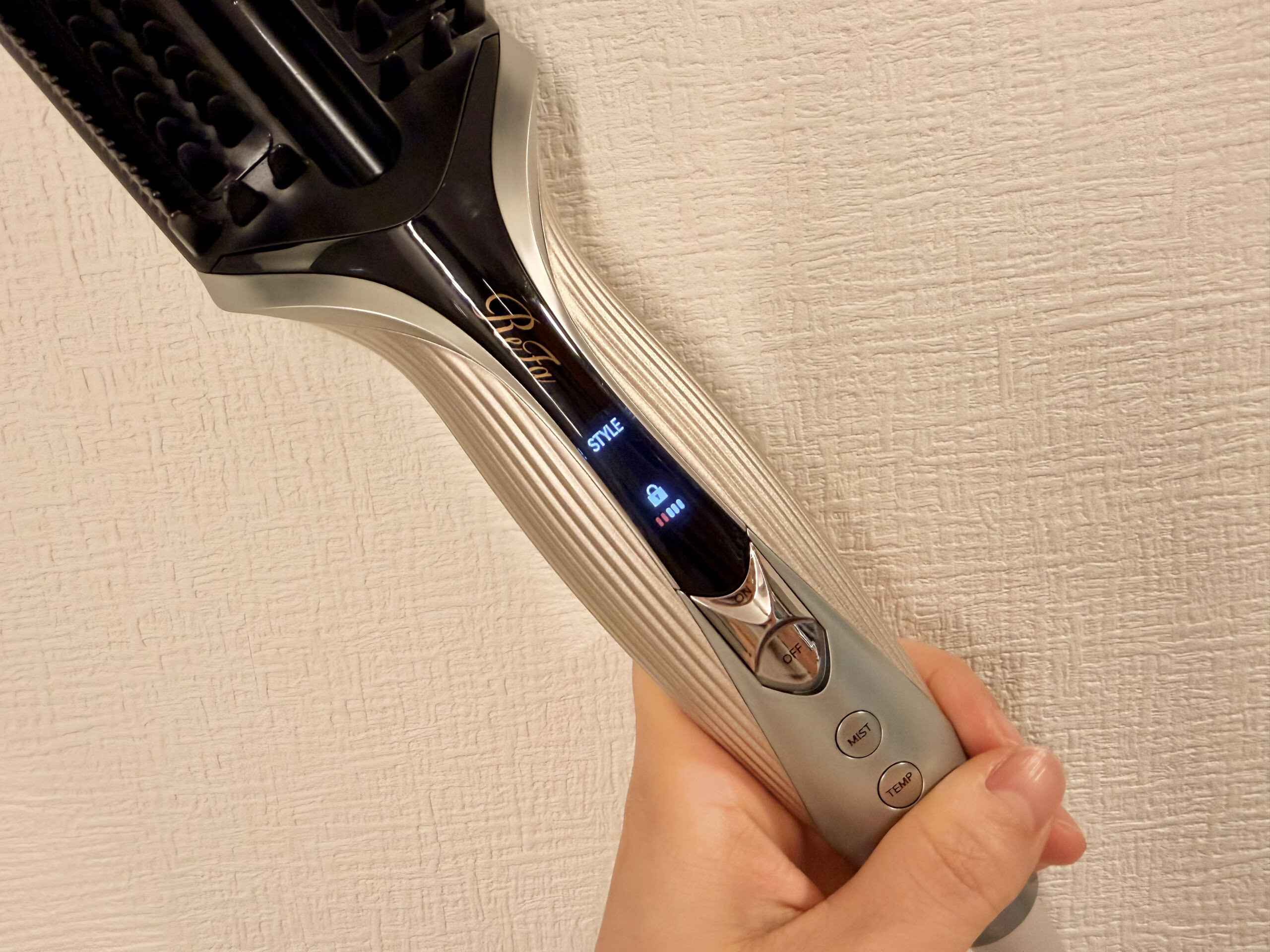 リファトリートメントアイロン
