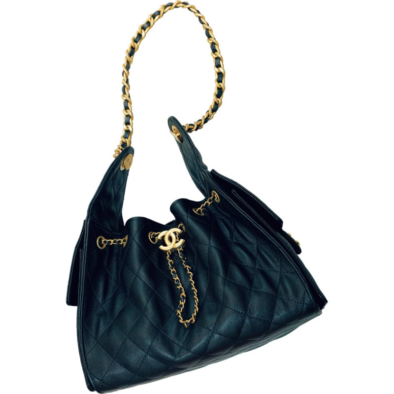 InRed Icons 村田倫子さんのmy Bag。CHANEL 25。