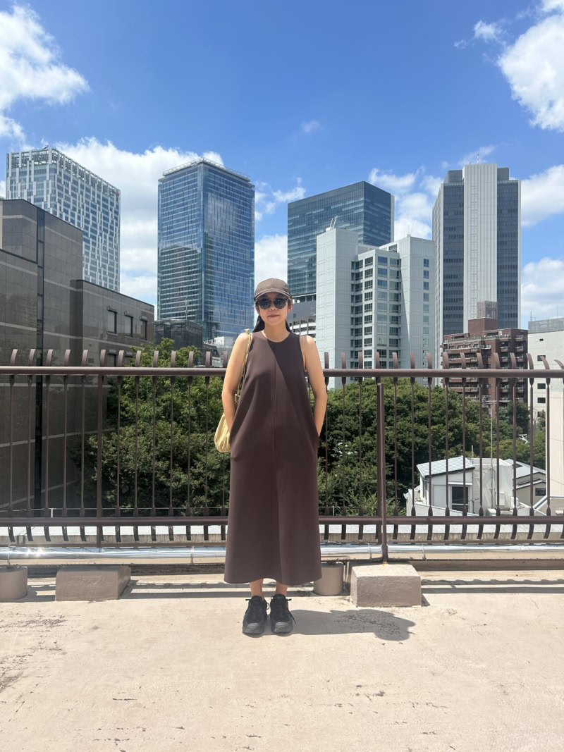30代スナップ】CA4LAのスカーフ付きキャップが超使える！ ワンピで