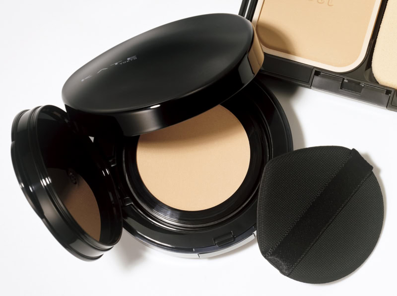 ケイト ジュレリープクッション ファンデーション SPF50+・PA++++ 全4色 各10g ¥2,970〈編集部調べ〉(カネボウ化粧品・10/24一部店舗・WEBにて発売)
