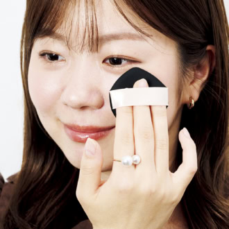 高い位置は重ね塗りすると、よりツヤ感が際立つ仕上がりに。
