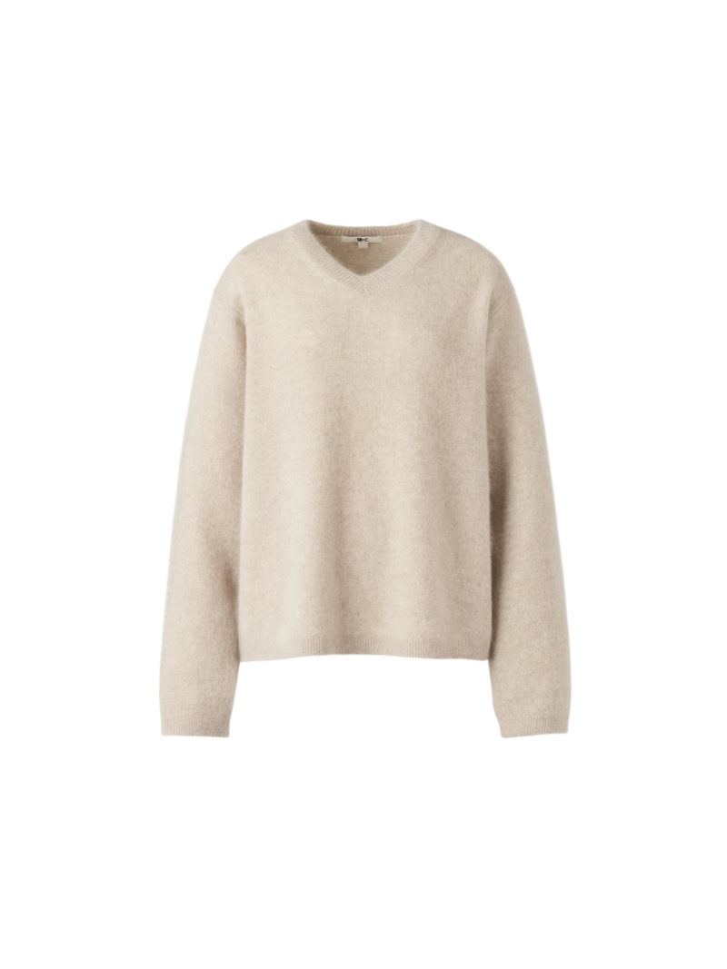 フラッフィカシミヤリラックスVネックセーター¥12,900