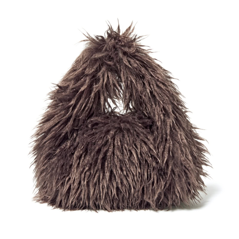思わず抱きしめたくなるような全方位たっぷりファー♡バッグ[H20×W32×D13]￥29,700（ジャッキー／S&T）