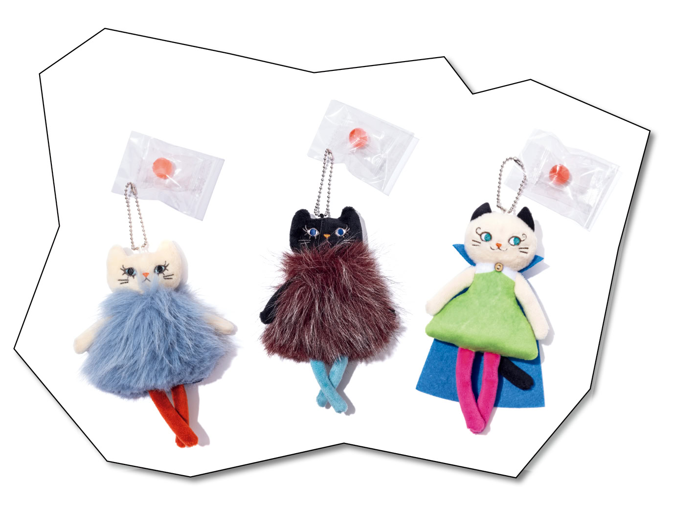 （右）ハロウィン くたくたネコちゃん￥638。（中・左）ハロウィン モコネコ 各￥638 すべてキャンディ1個付き。